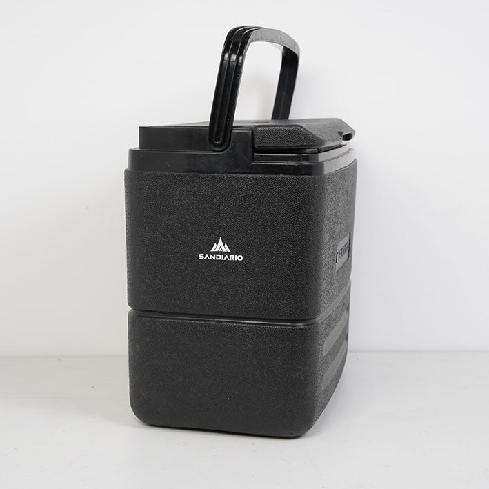 Portable cool boxes, non-electric